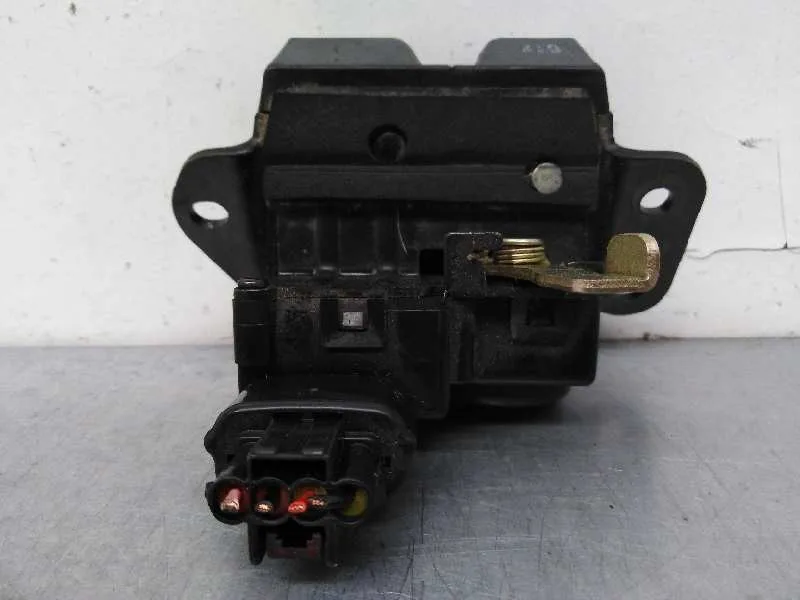 Cerradura Maletero / Porton para Kia Carens (Un)