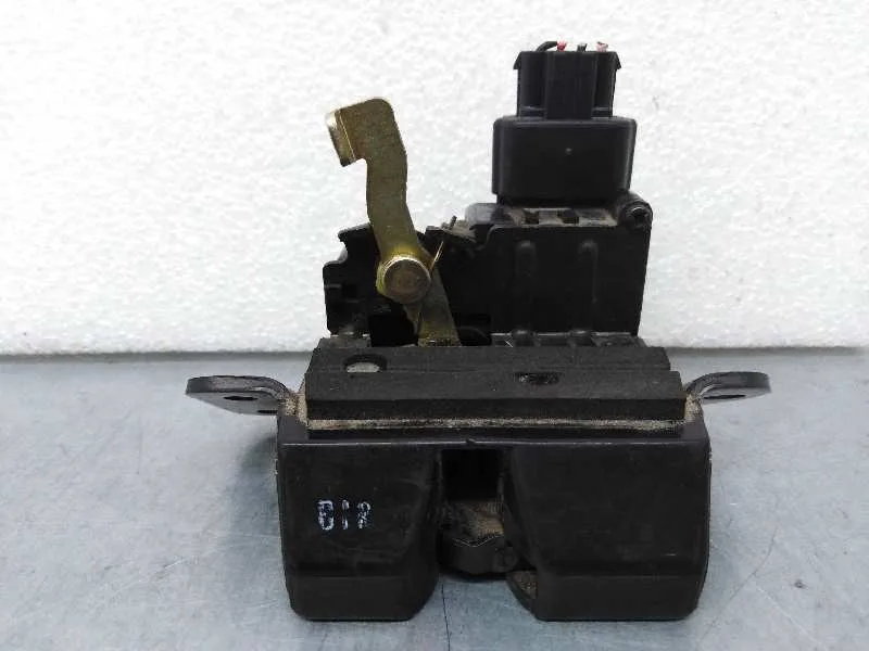 Cerradura Maletero / Porton para Kia Carens (Un)