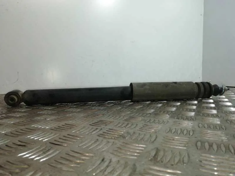 Amortiguador Trasero Derecho para Nissan Juke (F15)
