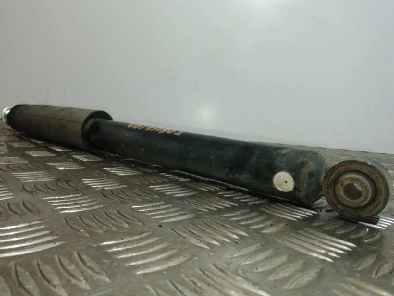 Amortiguador Trasero Derecho para Nissan Juke (F15)