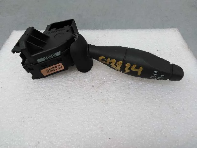Mando Limpia para Ford Fiesta (Cbk)