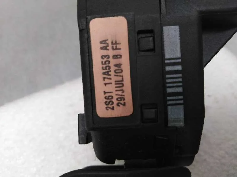 Mando Limpia para Ford Fiesta (Cbk)