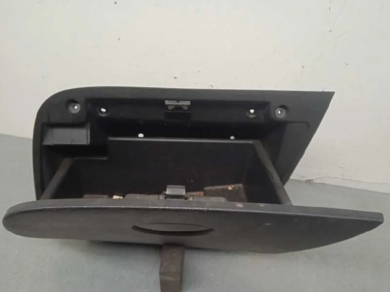 Guantera para Seat Leon (1P1)