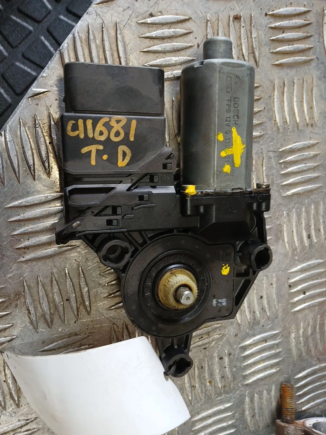Motor Elevalunas Trasero Derecho para Volkswagen Touran (1T3)
