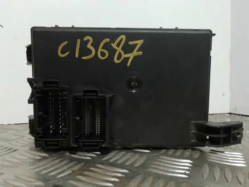 Caja Reles / Fusibles para Opel Corsa D