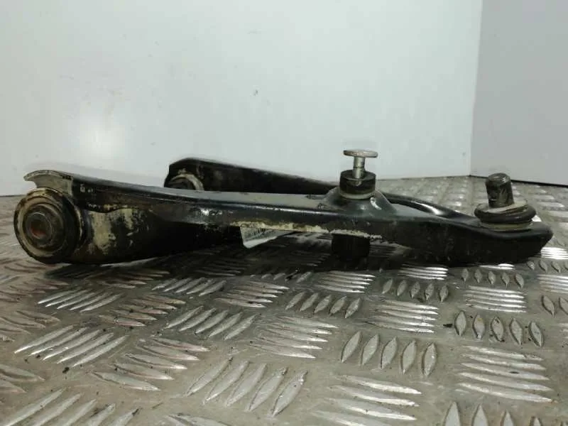 Brazo Suspension Inferior Delantero Derecho para Dacia Dokker