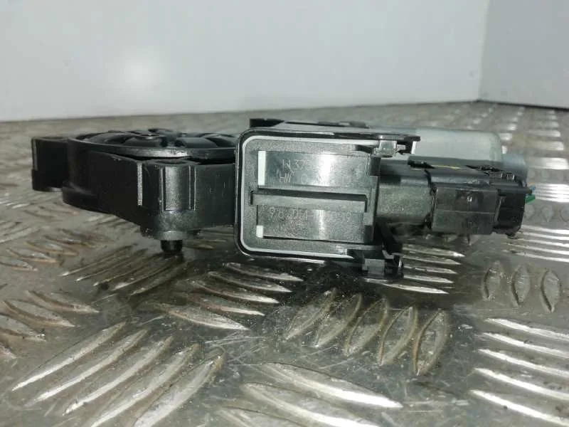Motor Elevalunas Delantero Derecho para Hyundai I40