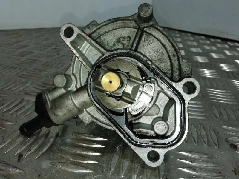 Depresor Freno / Bomba Vacio para Kia Cerato