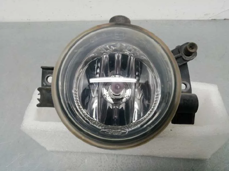 Faro Antiniebla Derecho para Ford Focus Berlina (Cap)
