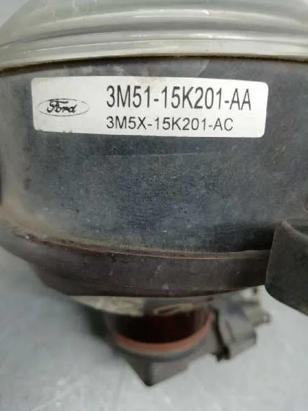 Faro Antiniebla Derecho para Ford Focus Berlina (Cap)