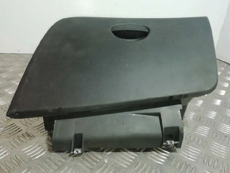 Guantera para Seat Leon (1P1)