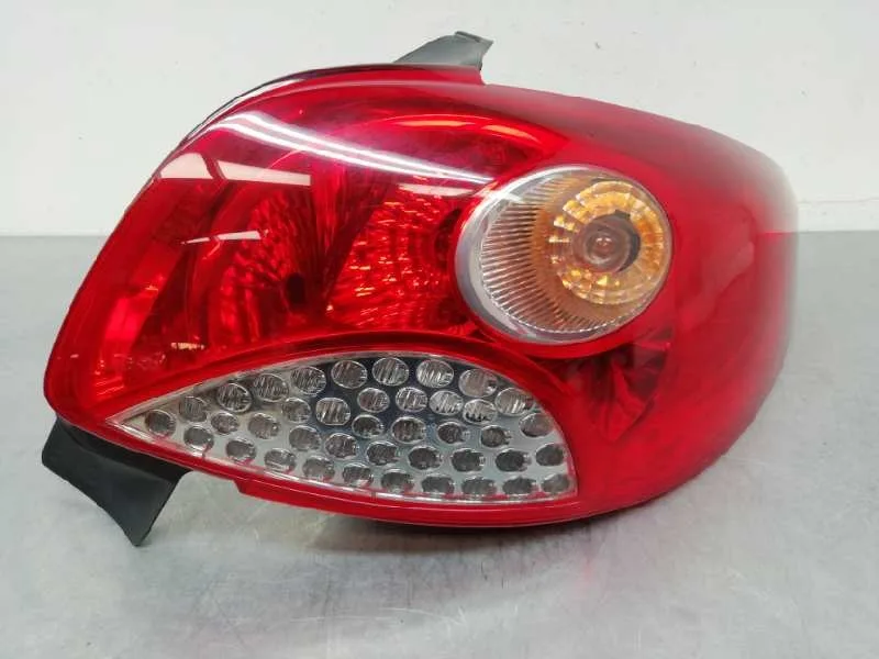 Piloto Trasero Derecho para Peugeot 206+