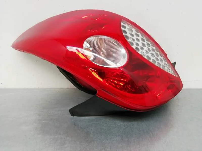 Piloto Trasero Derecho para Peugeot 206+