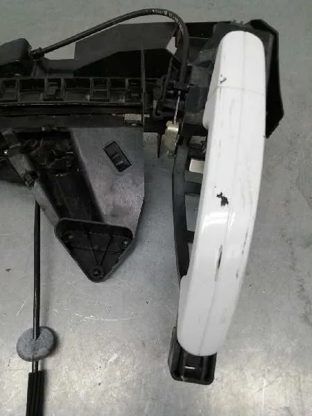 Cerradura Puerta Delantera Derecha para Ford Focus Lim. (Cb4)