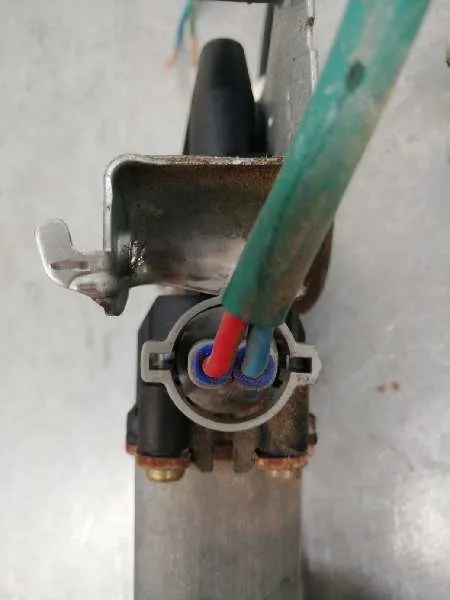 Elevalunas Delantero Derecho para Nissan Almera Tino (V10M)