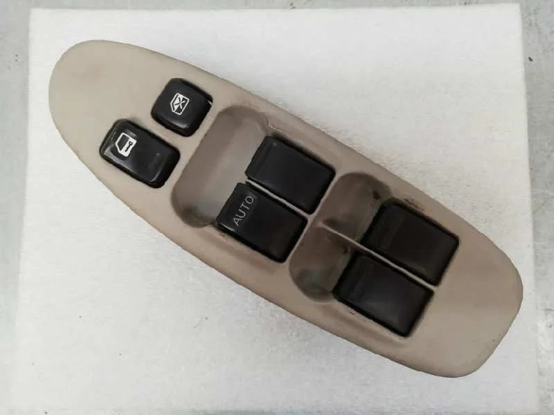 Mando Elevalunas Delantero Izquierdo para Nissan Almera Tino (V10M)