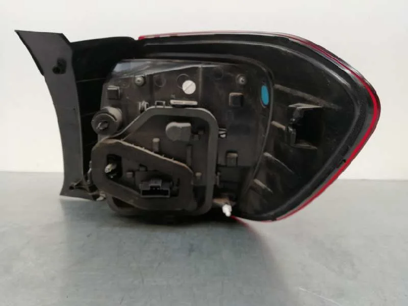 Piloto Trasero Izquierdo para Dacia Sandero
