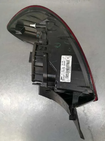 Piloto Trasero Izquierdo para Dacia Sandero