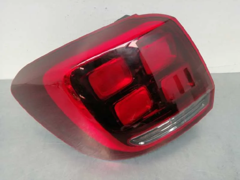 Piloto Trasero Izquierdo para Dacia Sandero