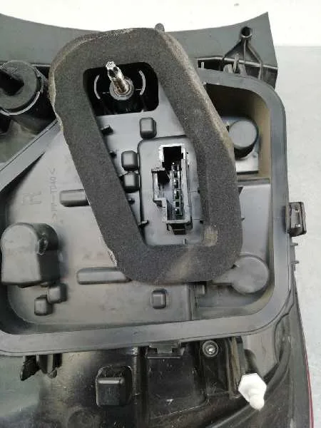Piloto Trasero Derecho para Dacia Sandero