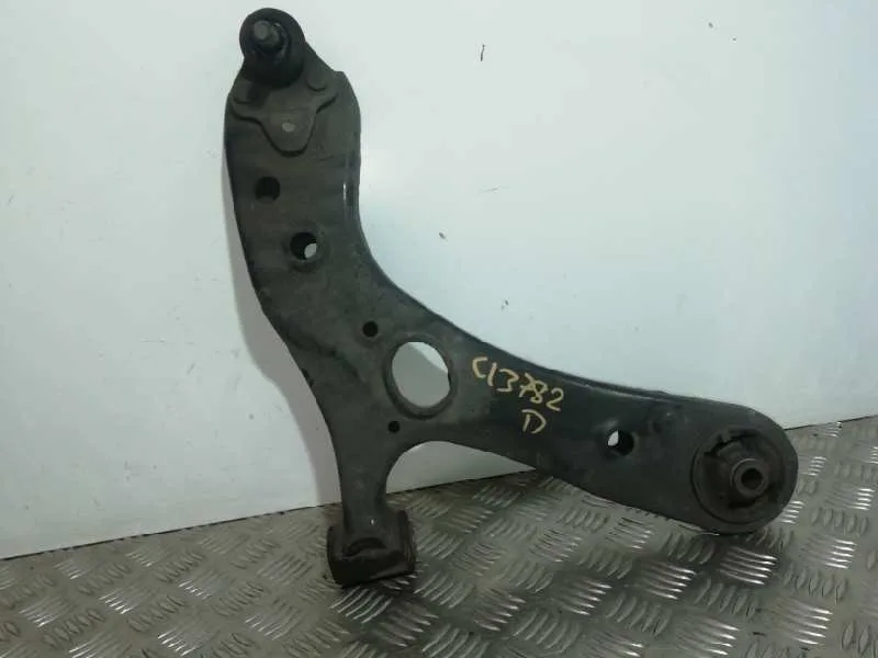 Brazo Suspension Inferior Delantero Derecho para Lexus Ct