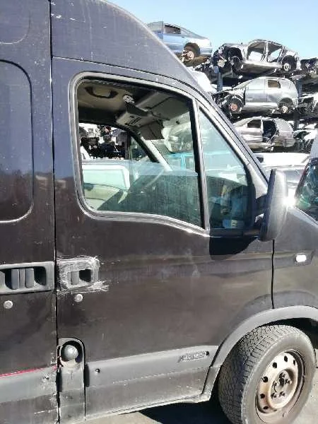 Puerta Delantera Derecha para Nissan Interstar Mod. 04 (X70)