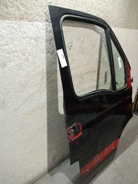 Puerta Delantera Derecha para Nissan Interstar Mod. 04 (X70)