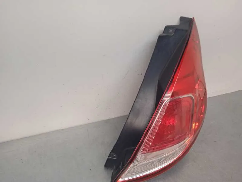 Piloto Trasero Derecho para Ford Fiesta (Ccn)
