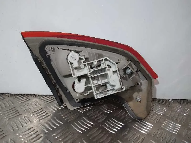 Piloto Trasero Derecho Interior para Ford Mondeo Ber. (Ca2)