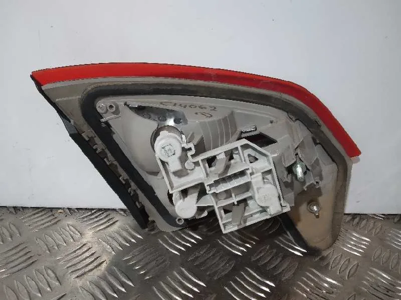 Piloto Trasero Derecho Interior para Ford Mondeo Ber. (Ca2)