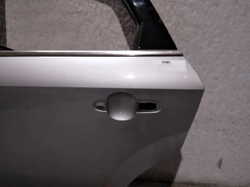 Puerta Trasera Izquierda para Ford Mondeo Ber. (Ca2)