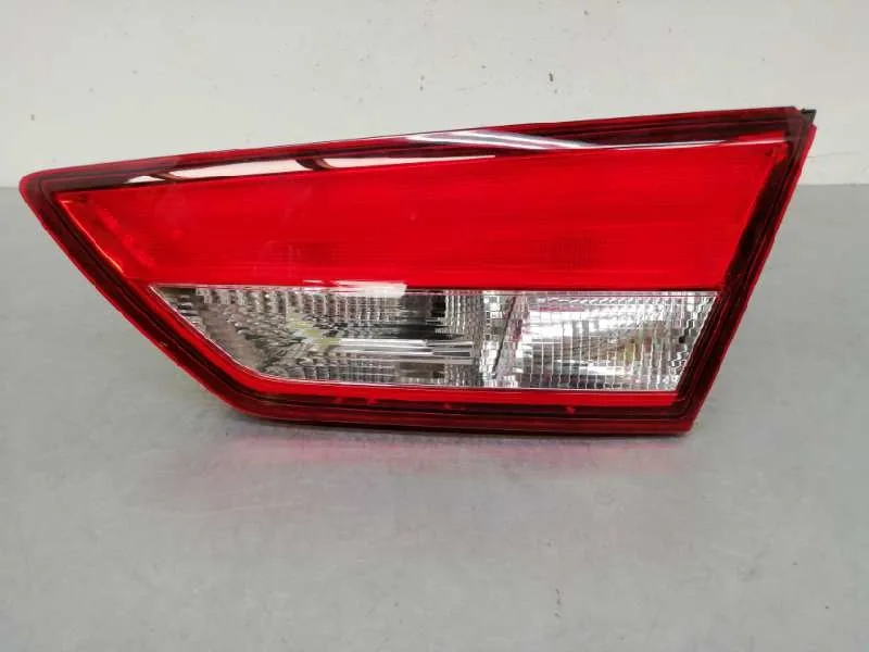 Piloto Trasero Derecho Interior para Seat Leon St (5F8)