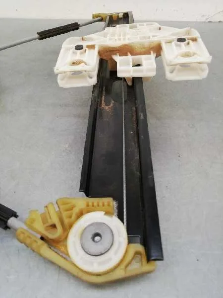 Elevalunas Trasero Derecho para Seat Leon St (5F8)