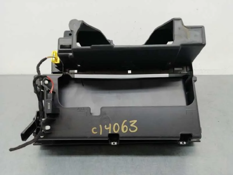 Guantera para Seat Leon St (5F8)