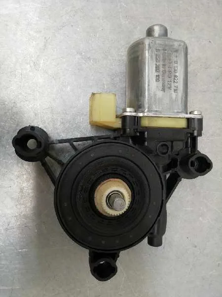 Motor Elevalunas Delantero Derecho para Seat Leon St (5F8)