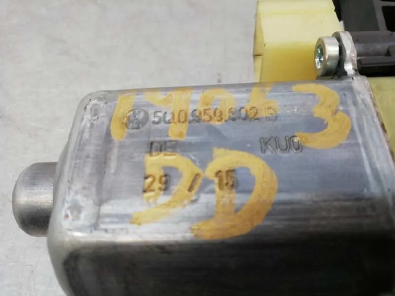 Motor Elevalunas Delantero Derecho para Seat Leon St (5F8)
