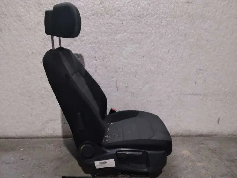 Asiento Delantero Derecho para Volkswagen Passat Lim. (362)