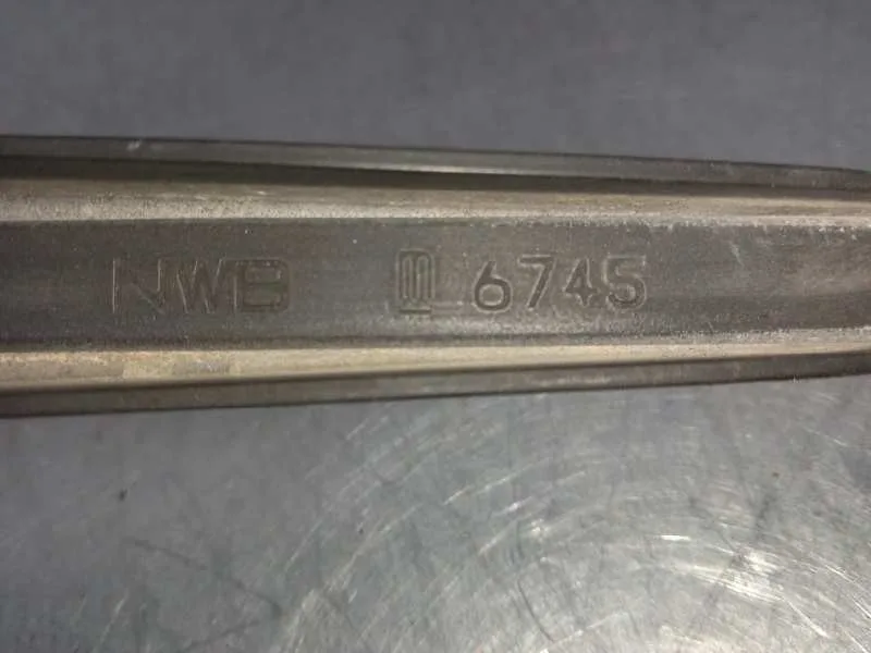 Brazo Limpia Delantero Derecho para Mazda 2 Berlina (Dy)