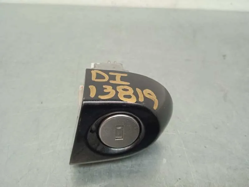 Bombin Puerta Delantera Izquierda para Bmw Serie 1 Lim. (F20)