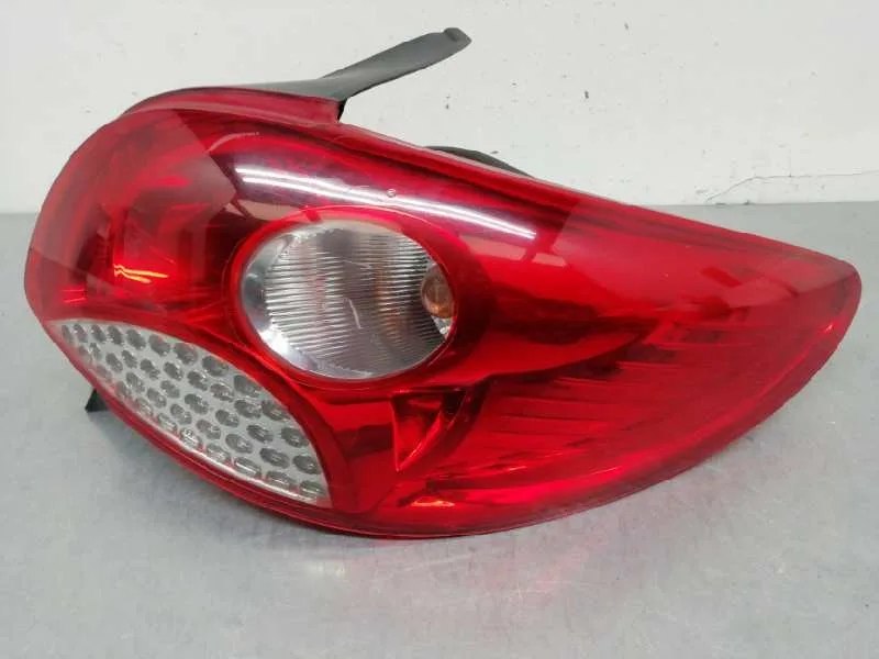 Piloto Trasero Derecho para Peugeot 206+