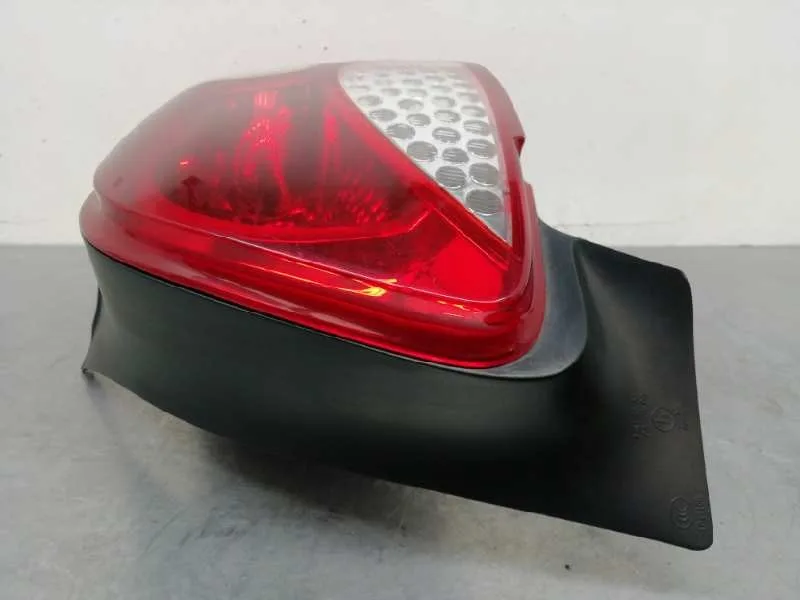 Piloto Trasero Derecho para Peugeot 206+