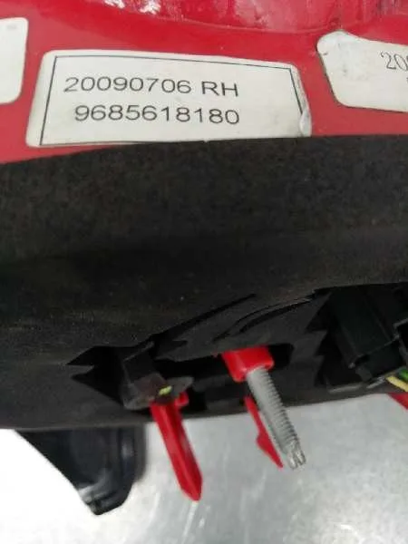 Piloto Trasero Derecho para Peugeot 206+