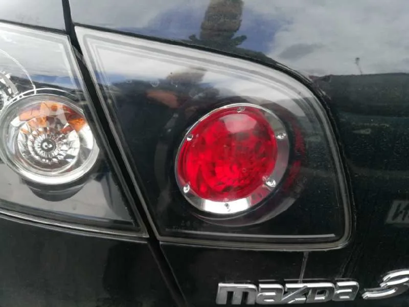 Piloto Trasero Izquierdo Interior para Mazda 3 Berlina (Bk)