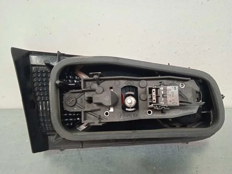 Piloto Trasero Derecho Interior para Renault Laguna Ii (Bg0)