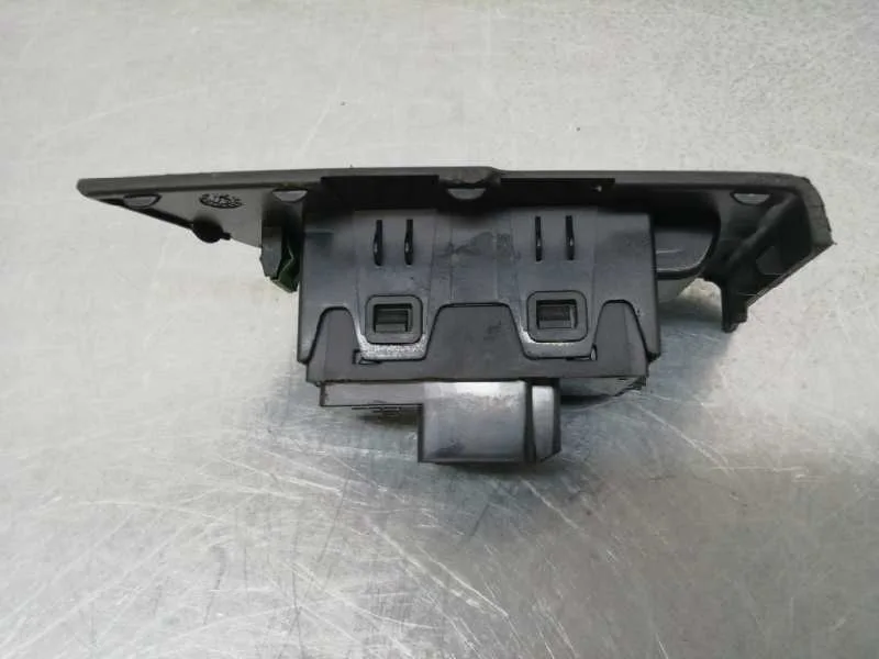 Mando Elevalunas Trasero Derecho para Saab 9-5 Lim. (03. 2010->)