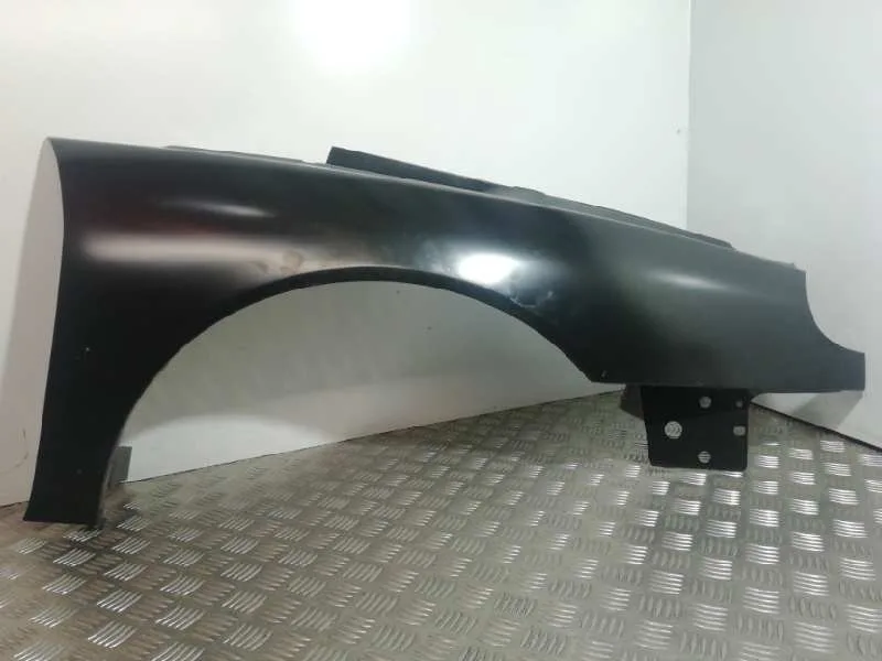 Aleta Delantera Derecha para Renault Laguna (B56)