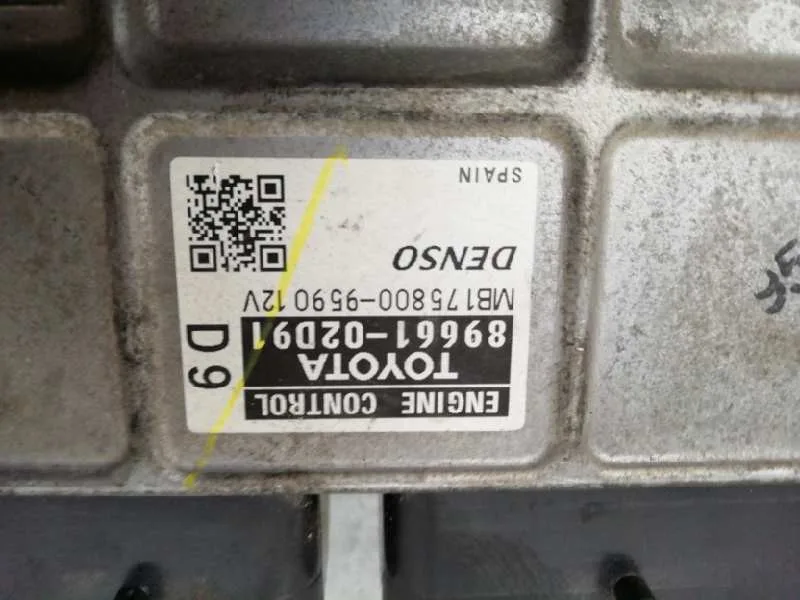 Centralita Motor Uce para Toyota Auris