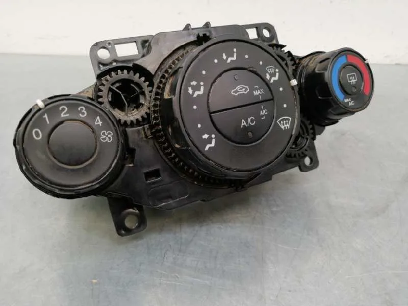 Mando Calefaccion / Aire Acondicionado para Ford Fiesta (Ccn)