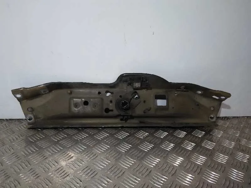 Travesano Superior para Opel Astra Gtc