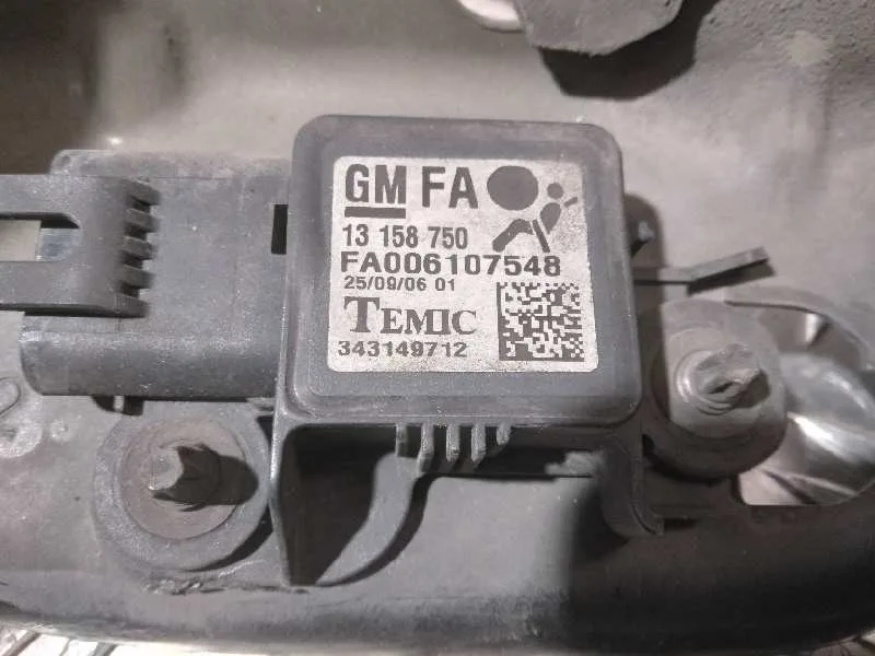 Travesano Superior para Opel Astra Gtc